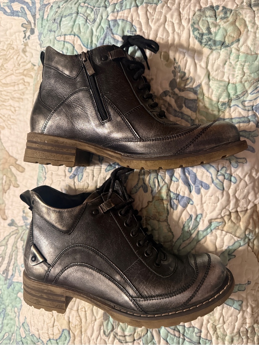 Women’s V Italia Gunmetal Pewter Black Leather Boots with Side Zipper Size 9/40 - Picture 2 of 8
